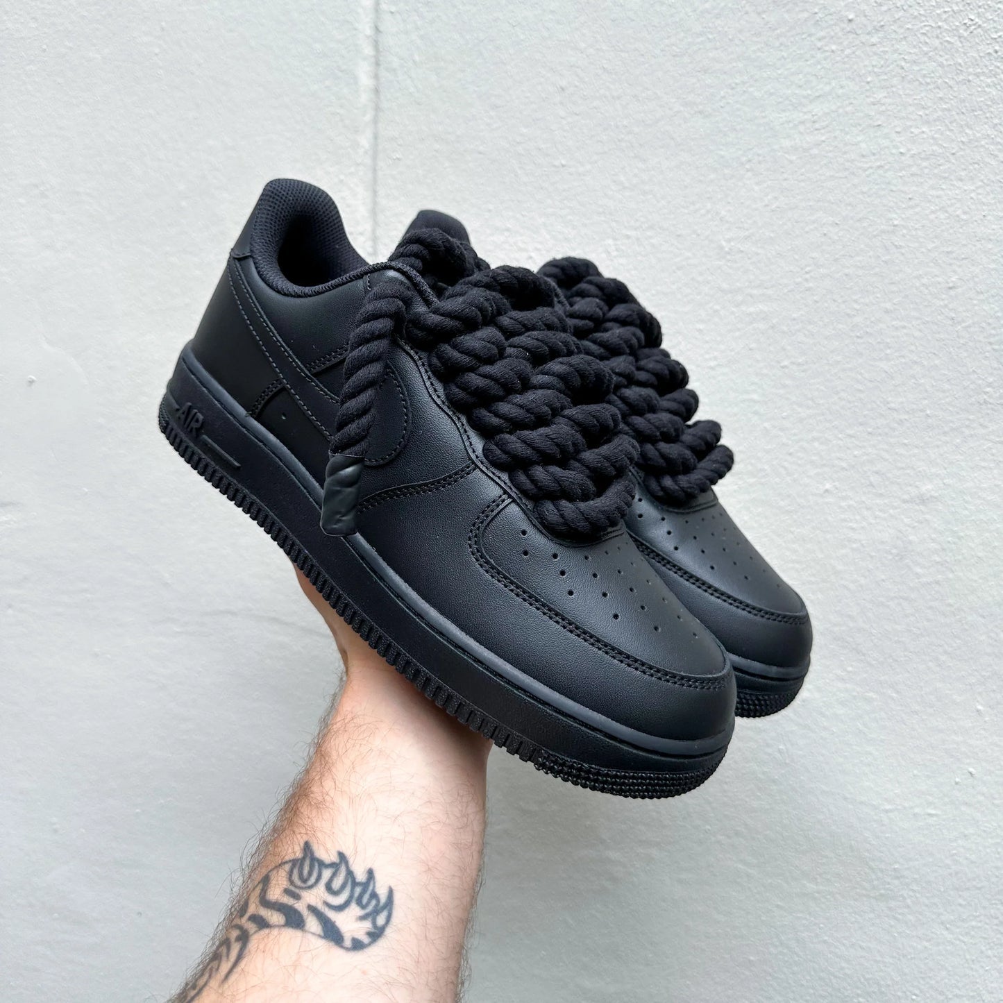 NIKE - AIR FORCE 1 LE