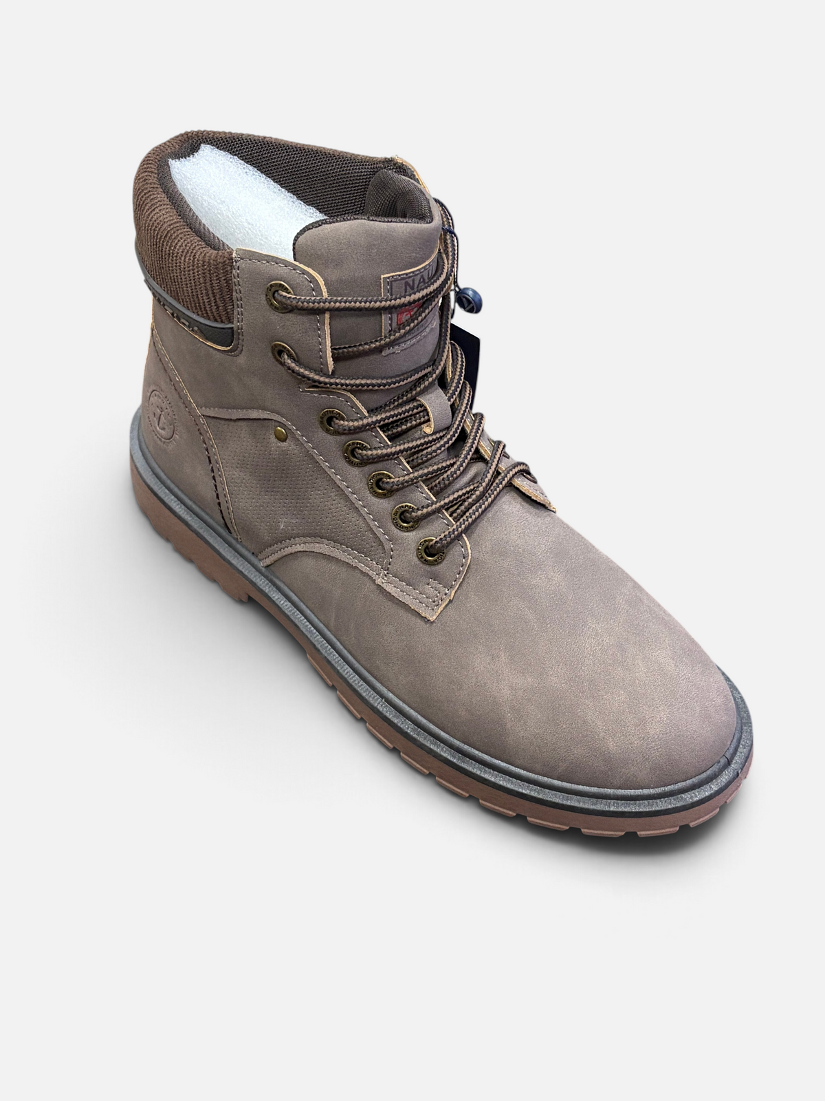 Scarponcini da uomo Nautica Indiana NBK color tortora con lacci e colletto imbottito, disponibili da Alex Calzature