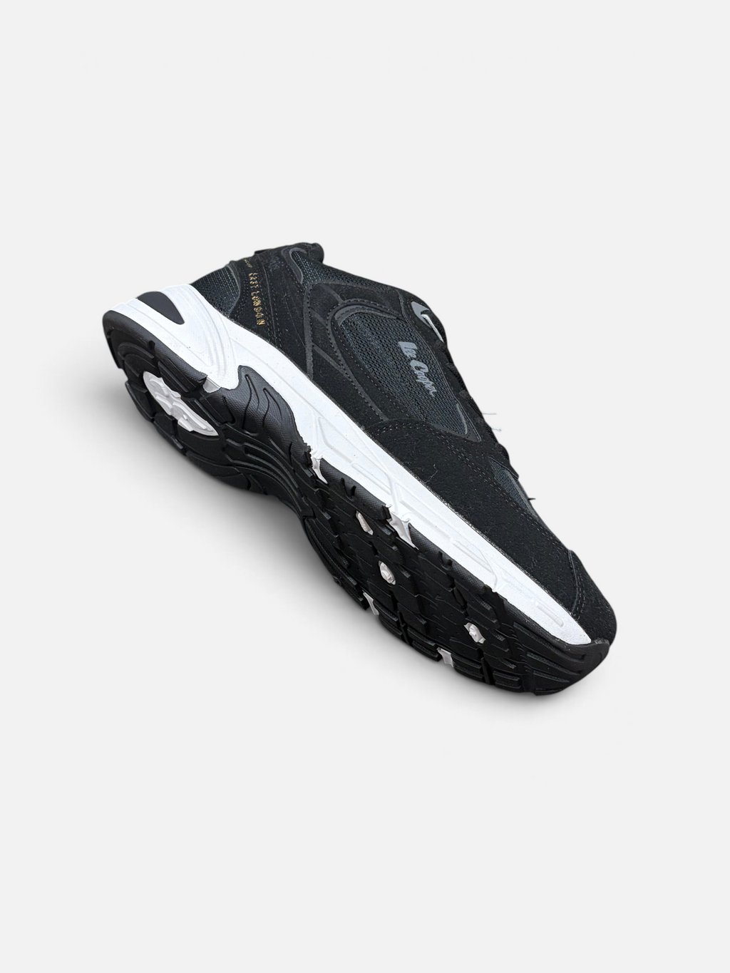 Sneakers da uomo Le Cooper Palmer nere con suola bianca ammortizzata, disponibili presso Alex Calzature