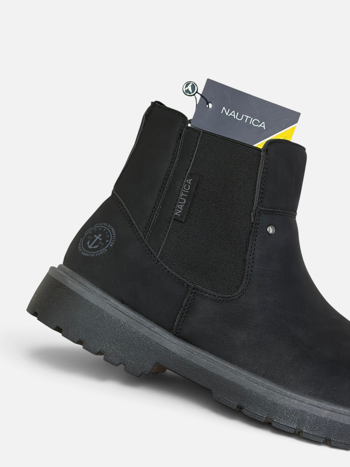 Scarponcini Chelsea Alex Calzature Nautica Oregon neri in pelle con suola carrarmato e logo laterale