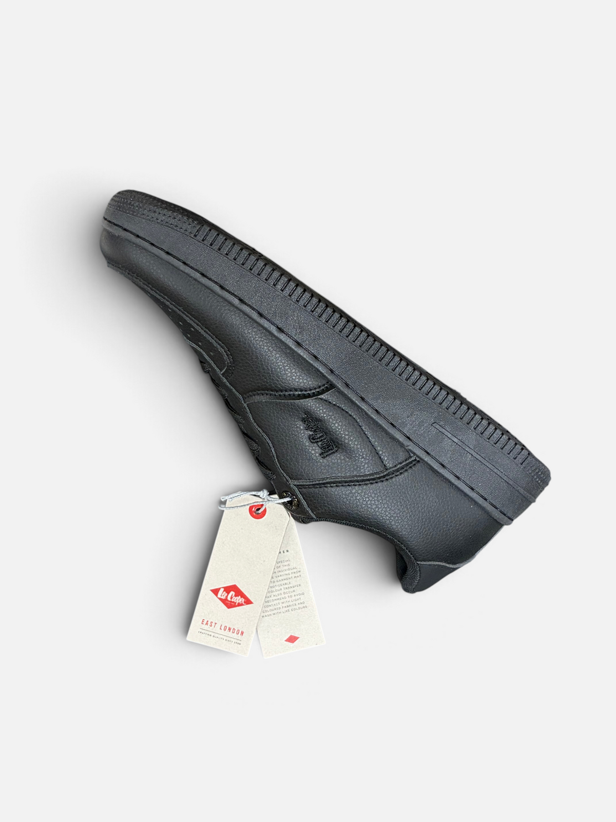 Sneakers Oxford da uomo Alex Calzature Lee Cooper in ecopelle nera con suola in gomma e cartellino del brand