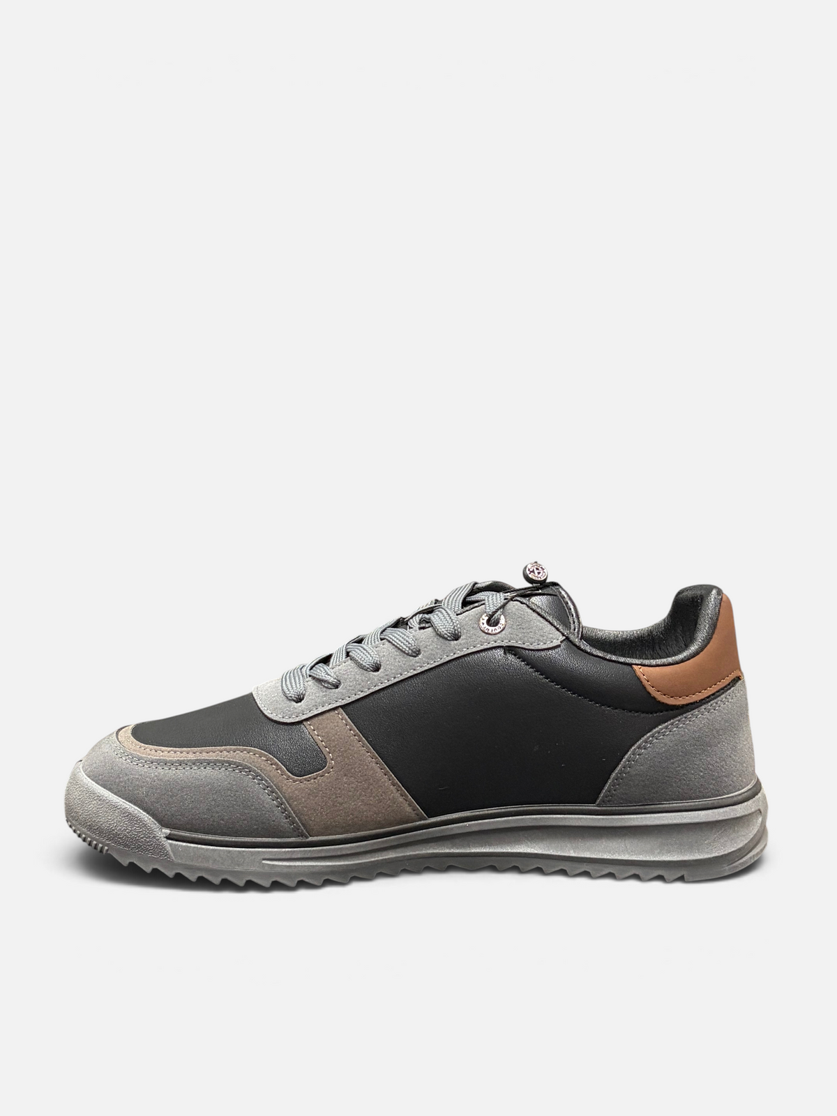 Sneakers da uomo Enrico Coveri modello Claus in pelle e camoscio grigio e nero, disponibili da Alex Calzature