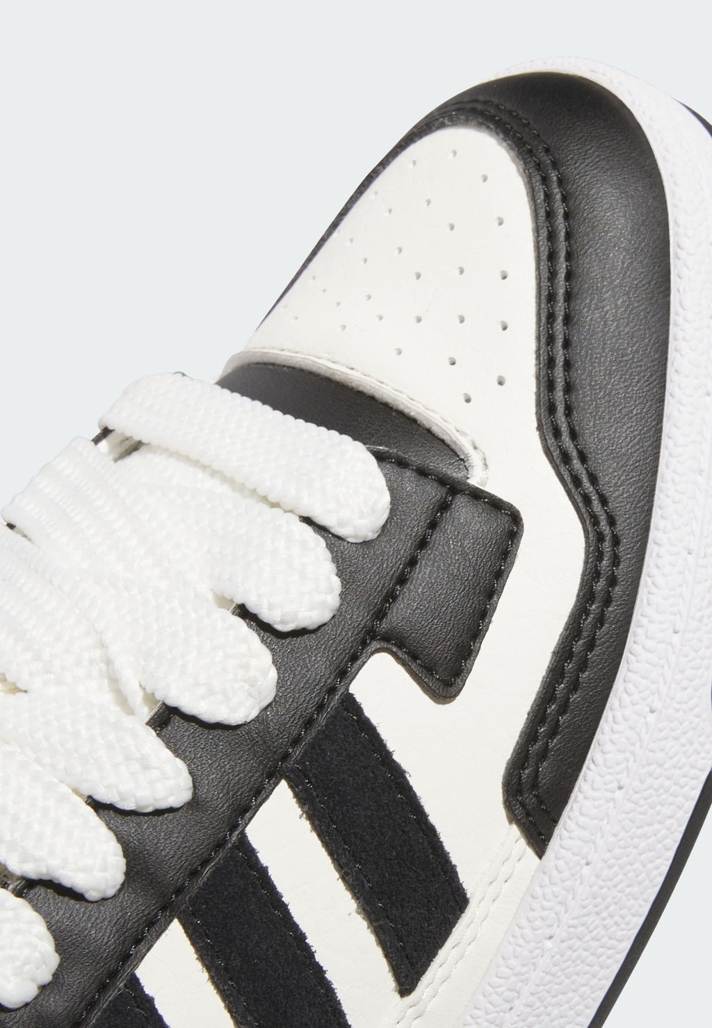 ADIDAS - RAPID COURT LOW J