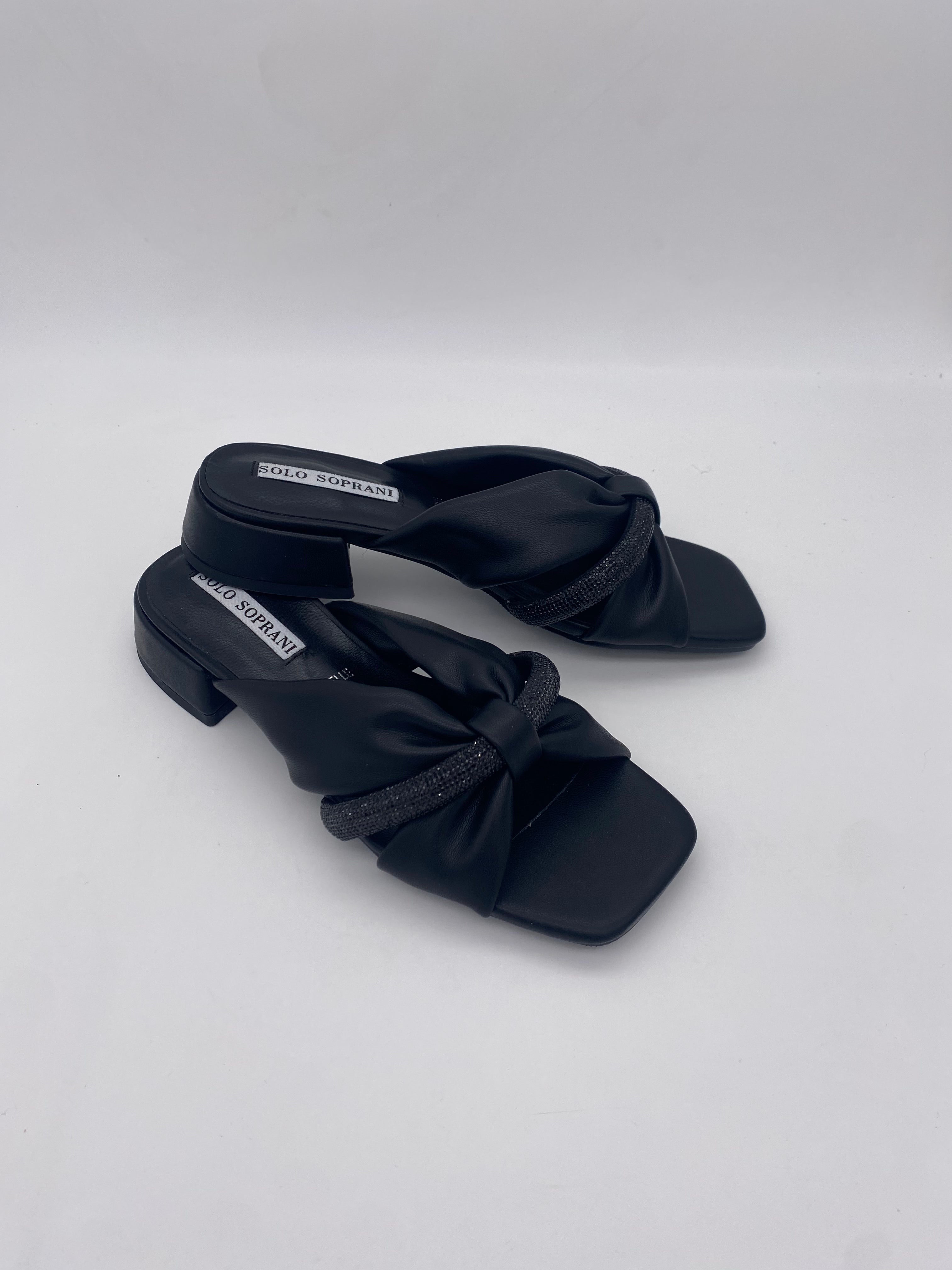 SOLO SOPRANI - Sandalo Basso Nero in Pelle - Donna