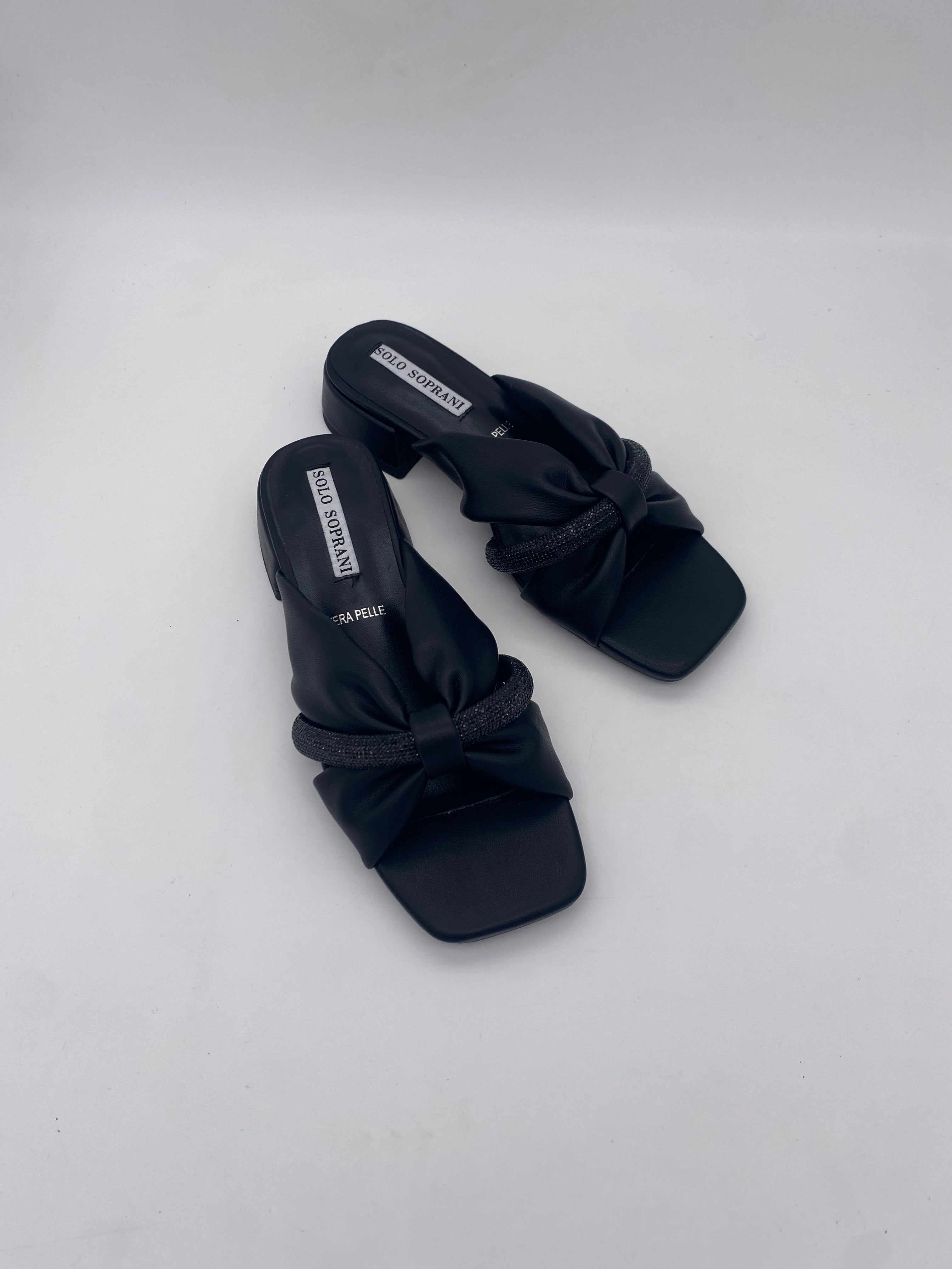SOLO SOPRANI - Sandalo Basso Nero in Pelle - Donna