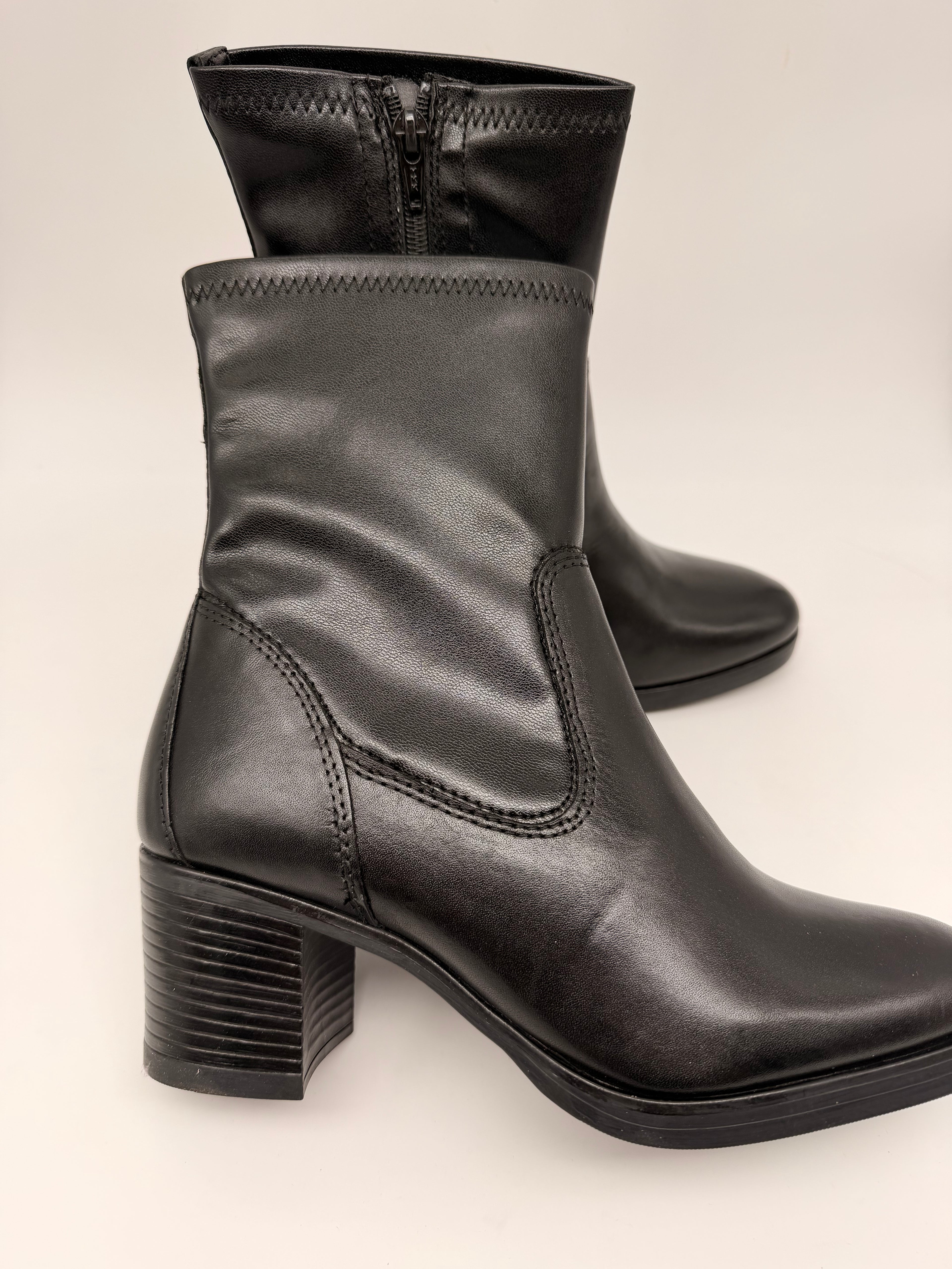 PARROTTO DONNA STIVALETTI WH70H17
