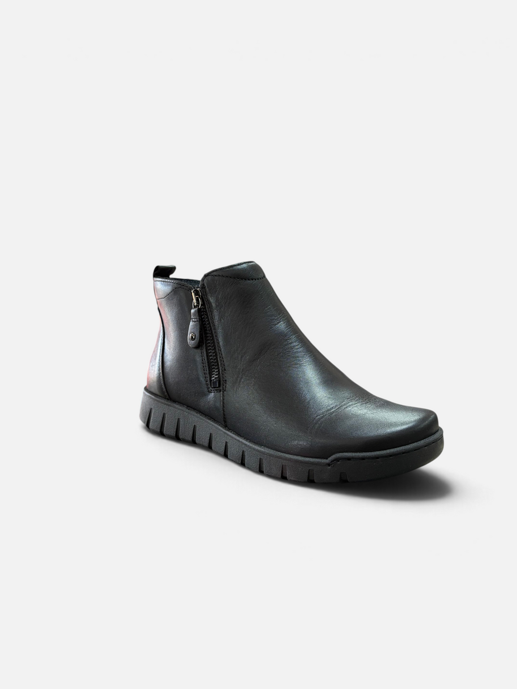 Stivaletto donna Easy'n Rose in pelle nera con cerniera laterale e suola carrarmato, proposto da Alex Calzature.