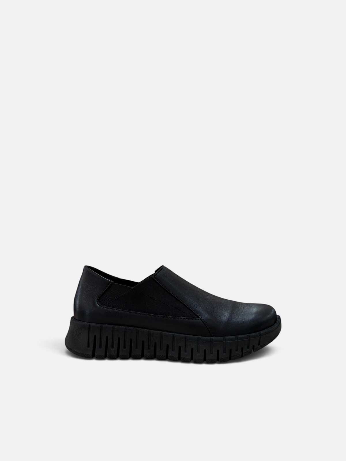 Scarpa slip-on Alex Calzature Easy'n Rose in pelle nera con suola platform dentellata