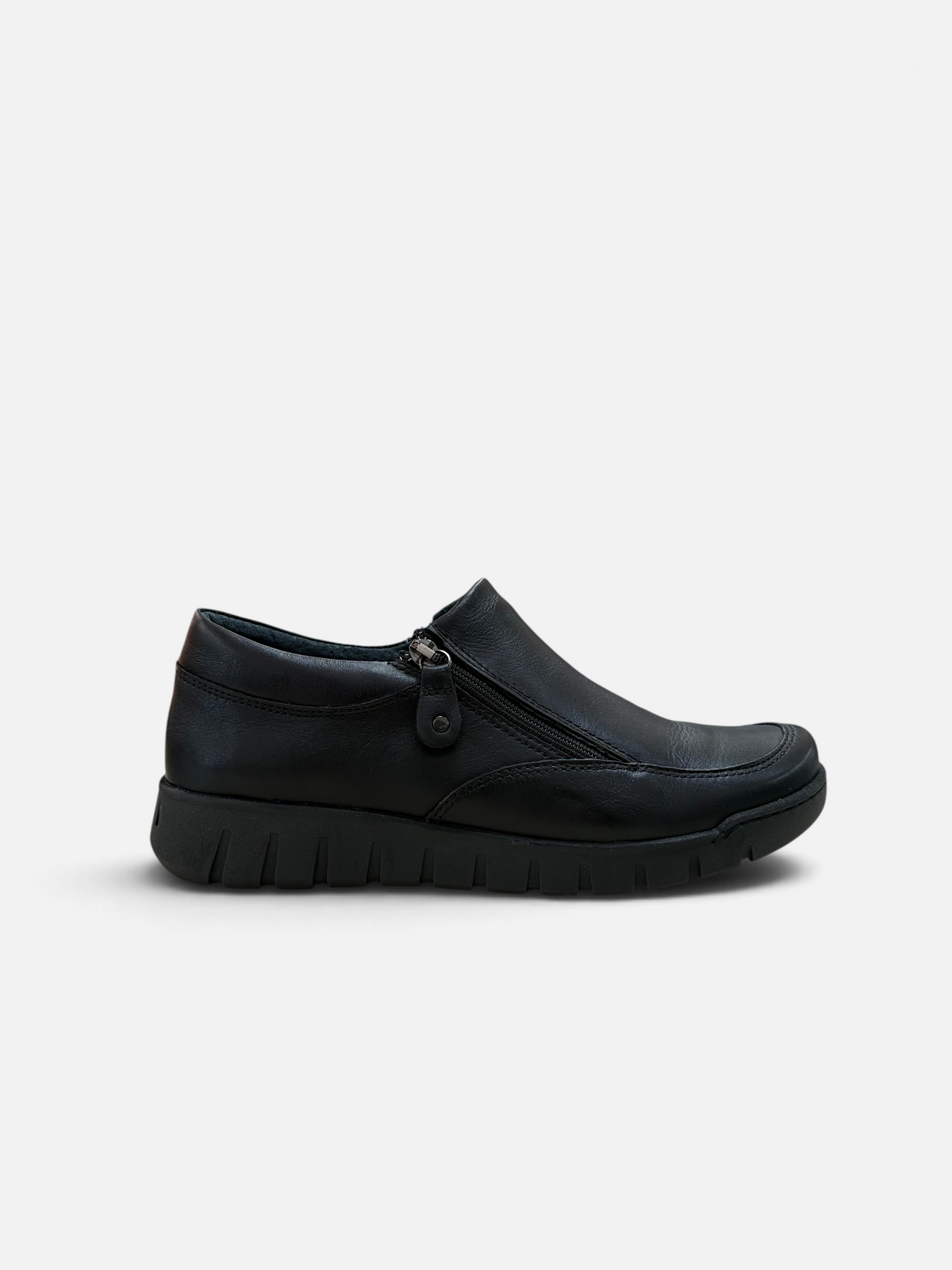 Scarpa slip-on nera in pelle Easy'n Rose di Alex Calzature con chiusura a zip laterale e suola flessibile