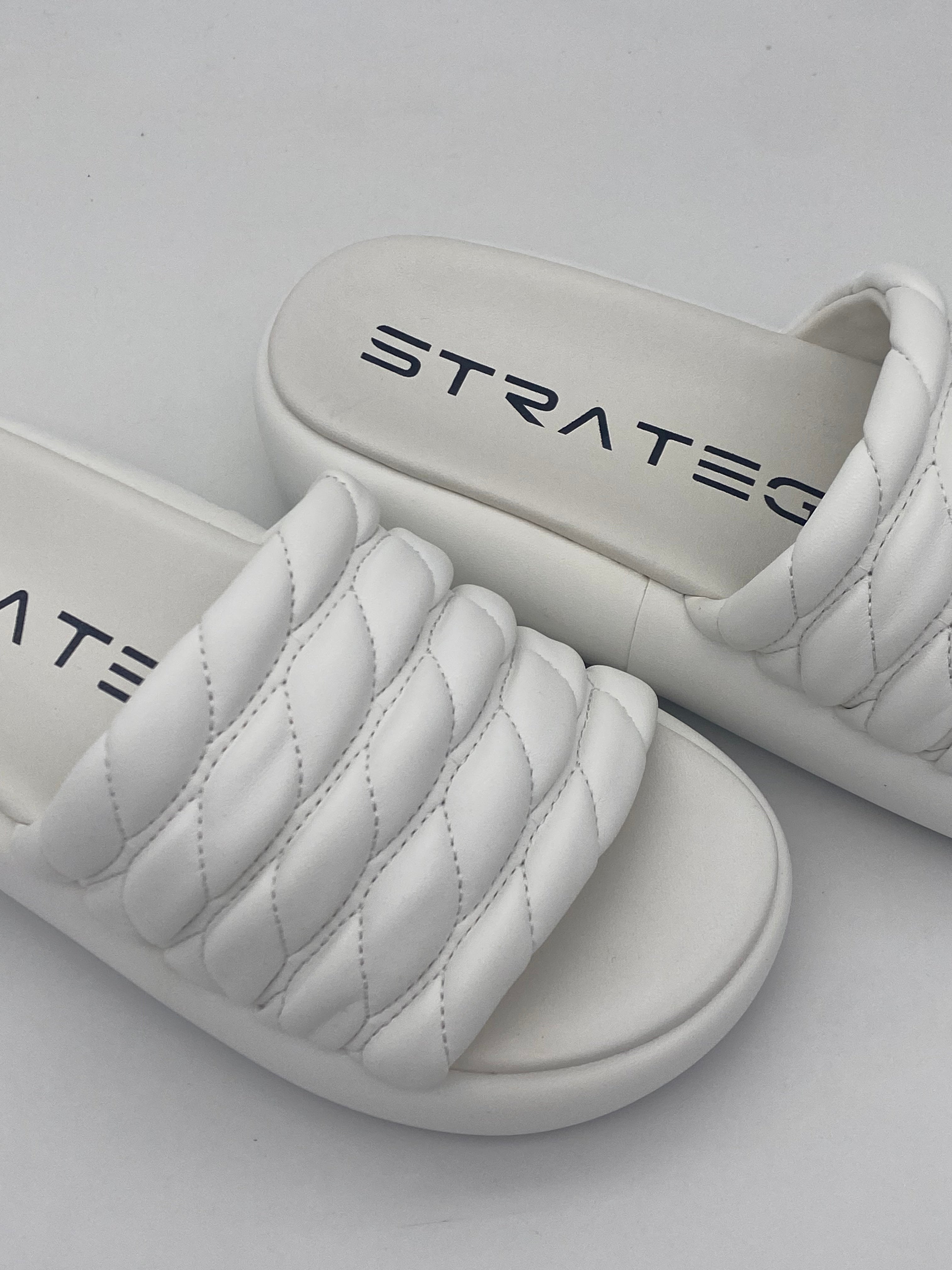 STRATEGIA - Ciabatta con zeppa Bianco - Donna
