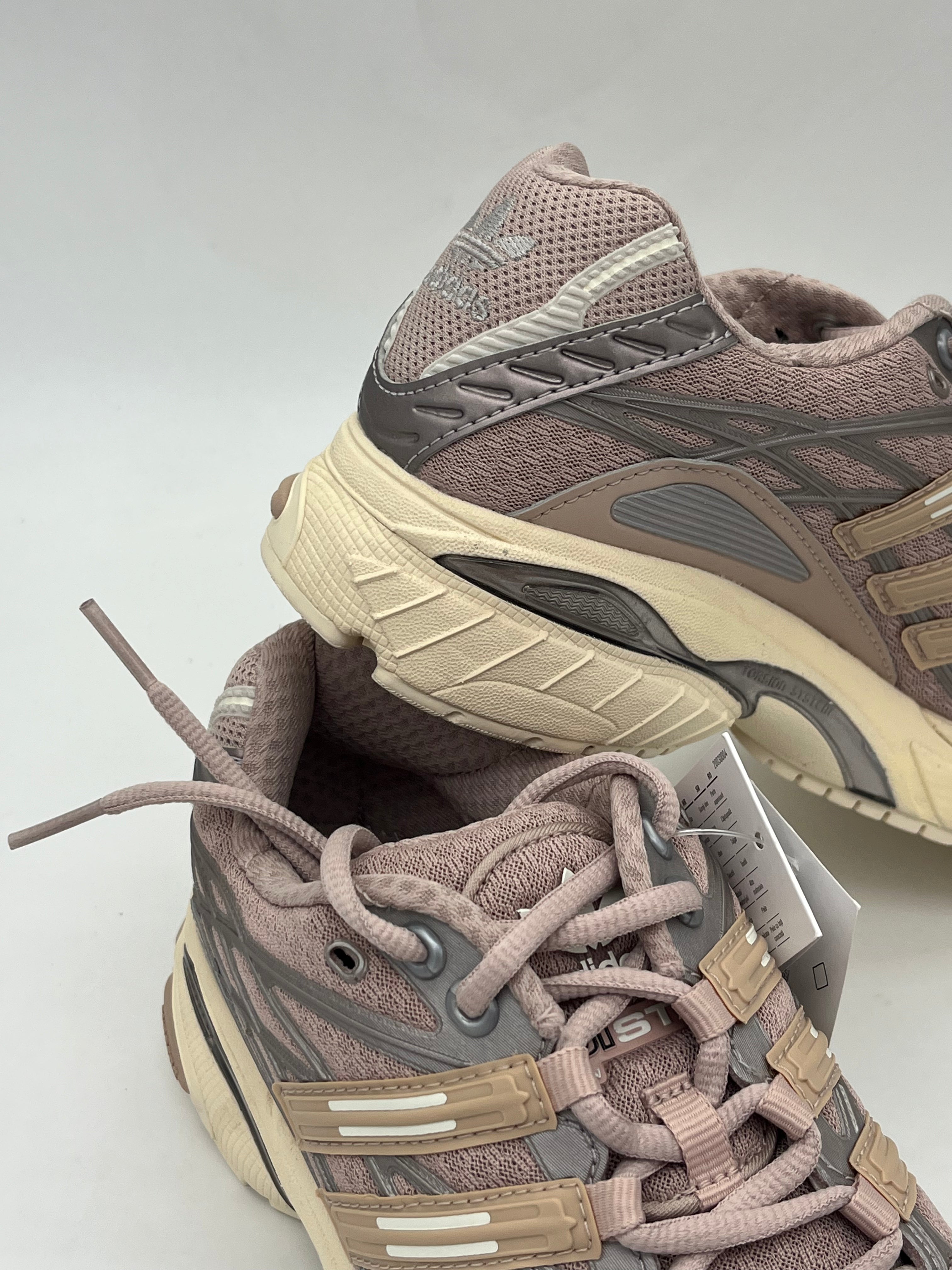 ADIDAS - ADISTAR CUSHION W - IH0251