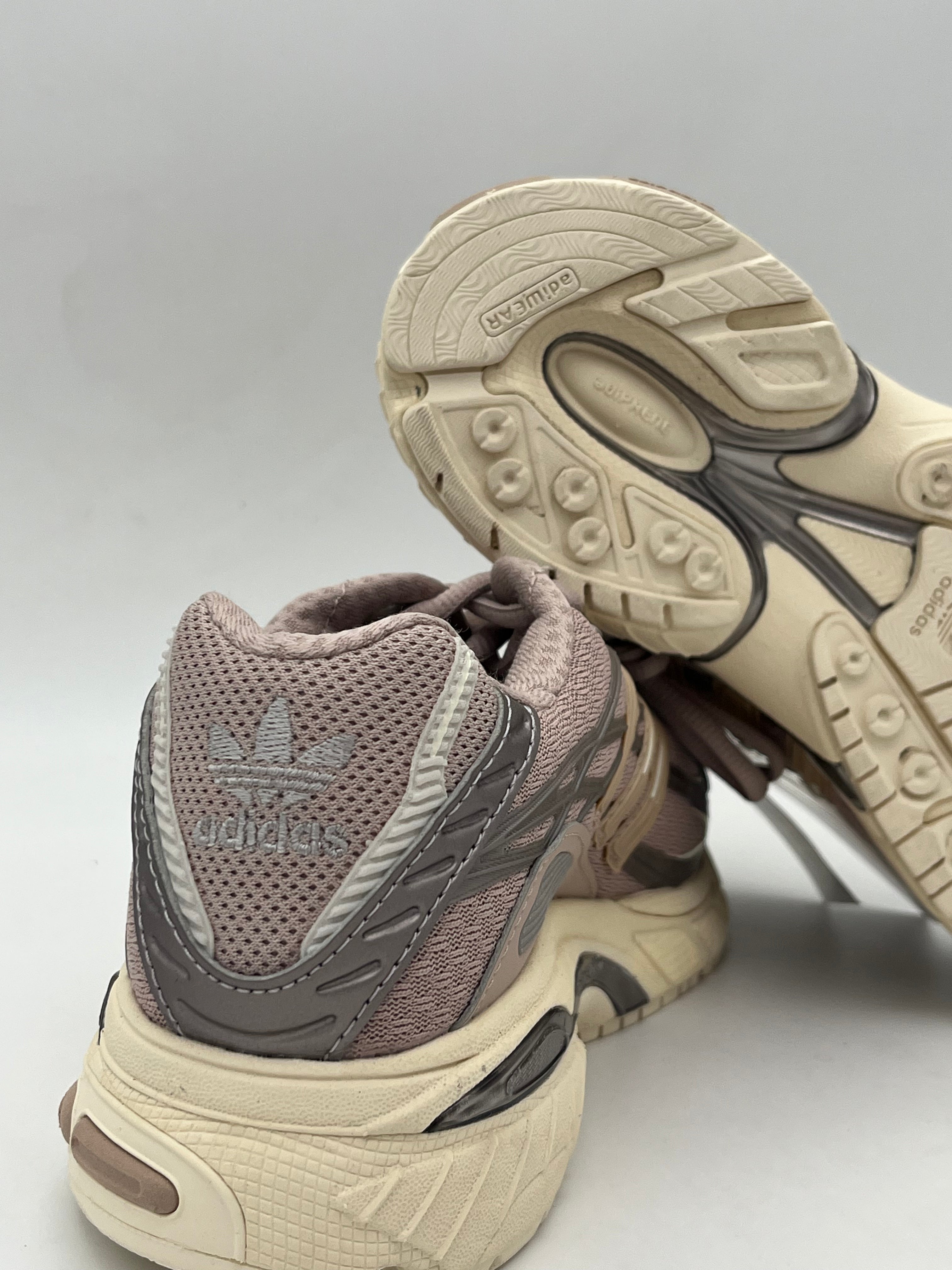 ADIDAS - ADISTAR CUSHION W - IH0251