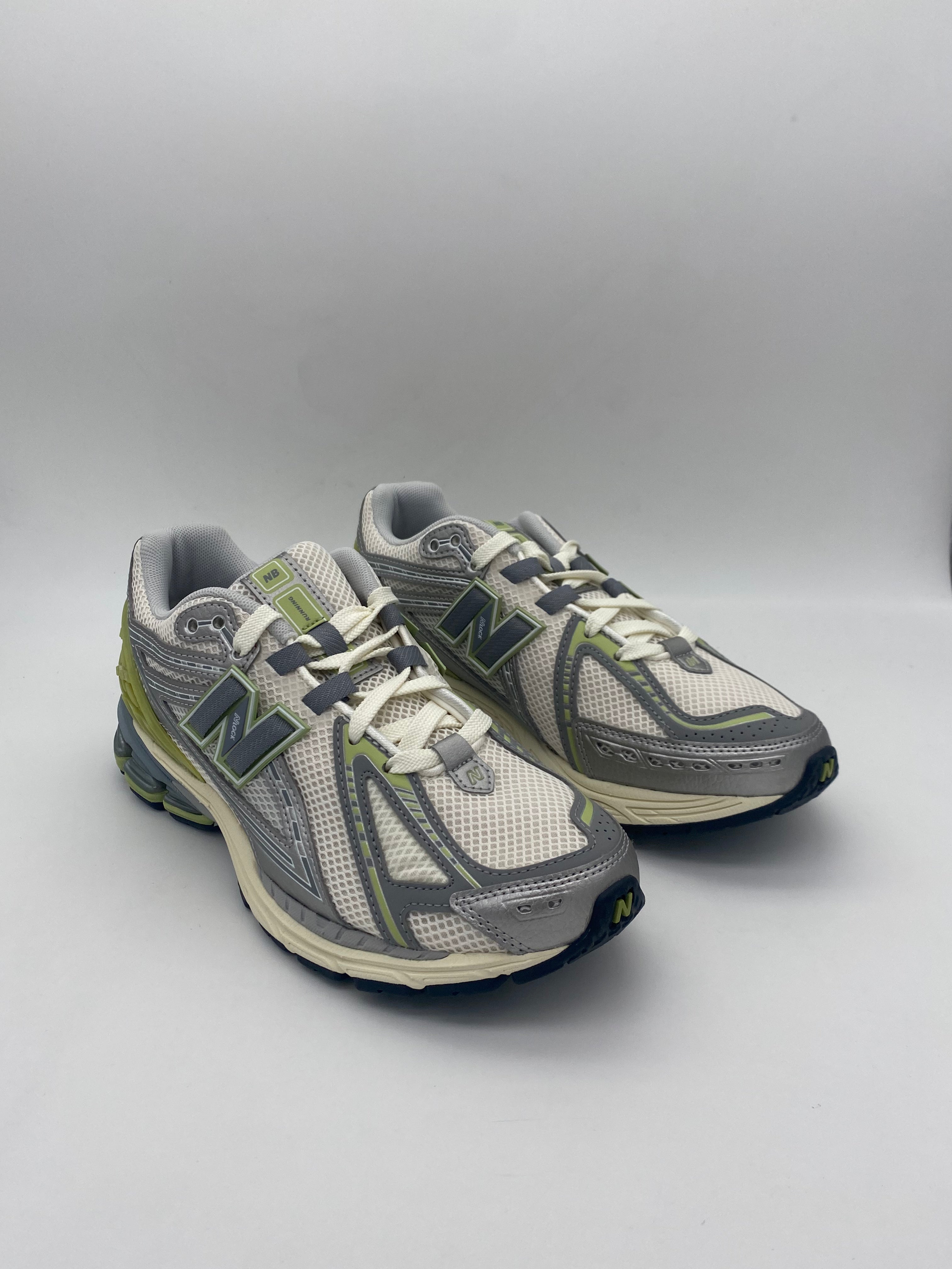 NEW BALANCE 1906 R - VERDE
