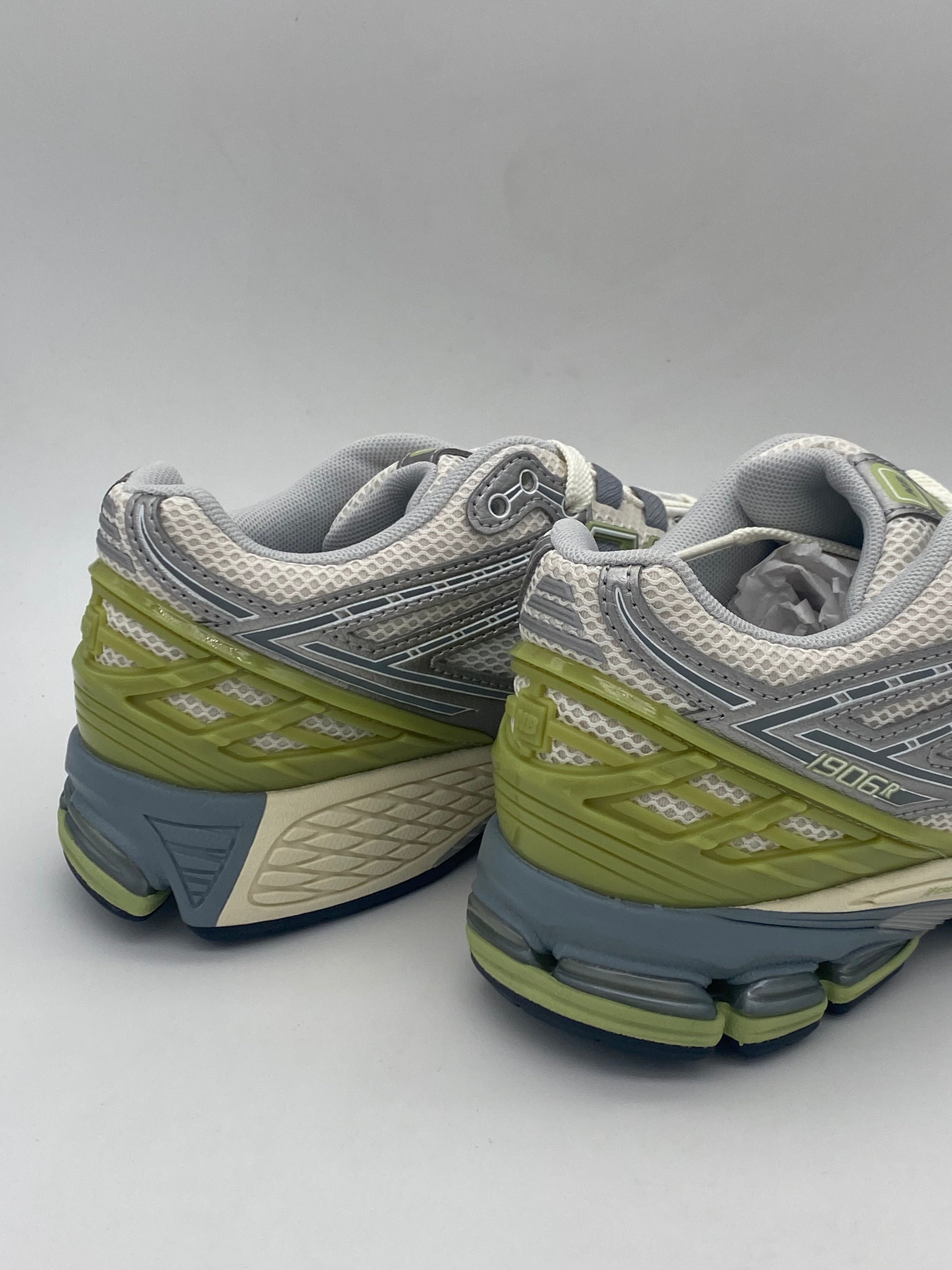 NEW BALANCE 1906 R - VERDE