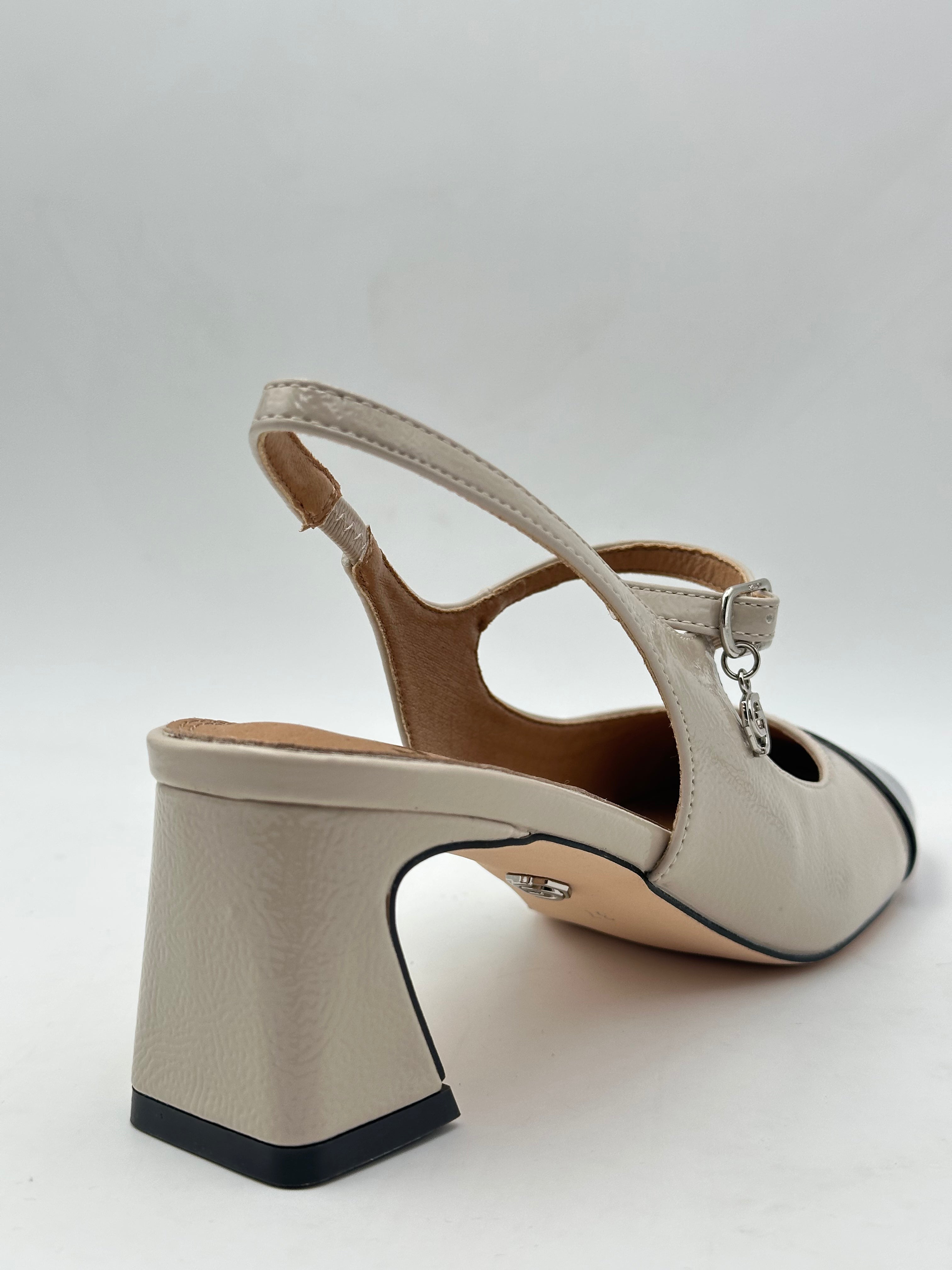 GOLD&GOLD -  Modello Chanel con tacco largo