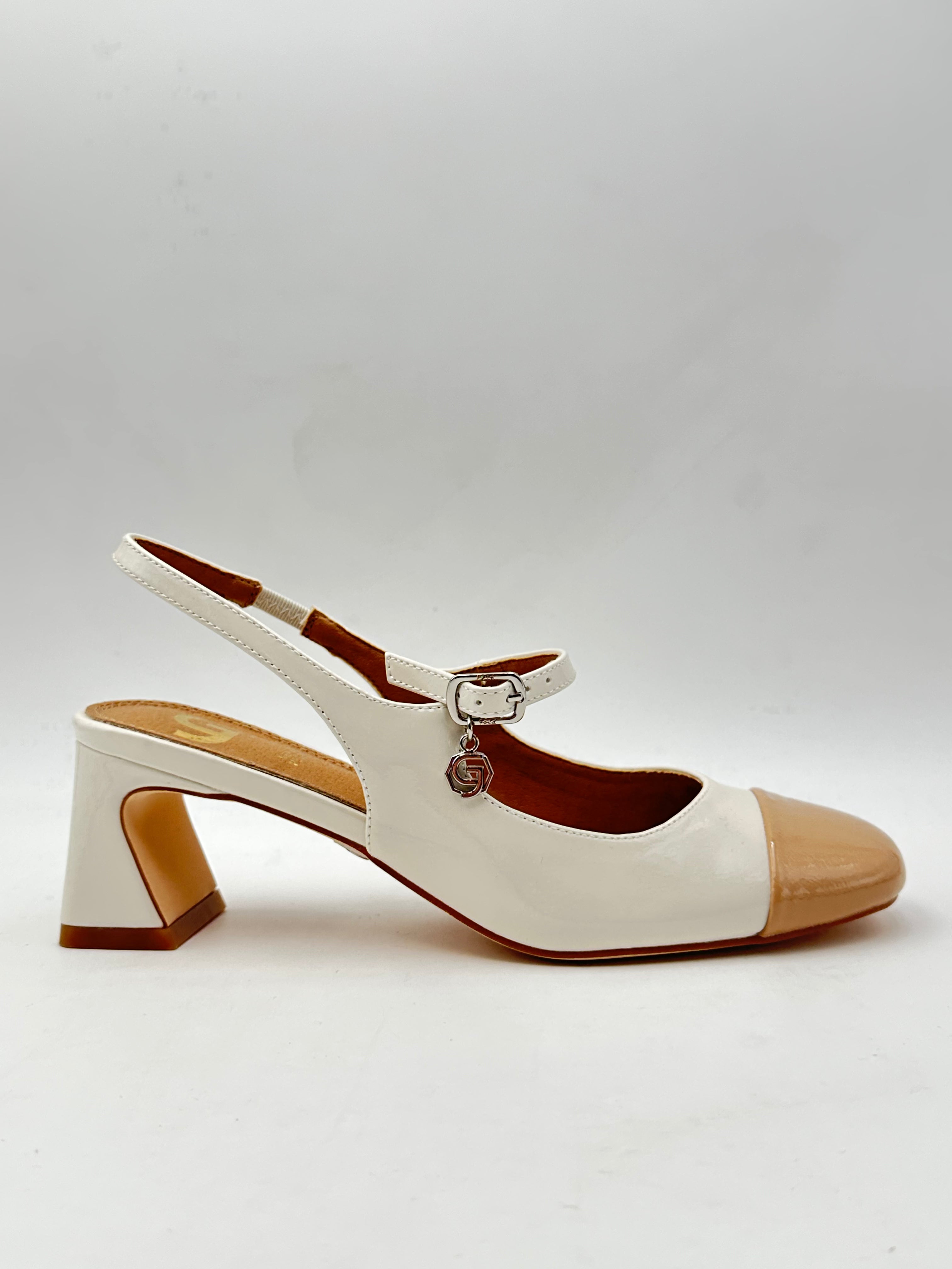 GOLD&GOLD -  Modello Chanel con tacco largo