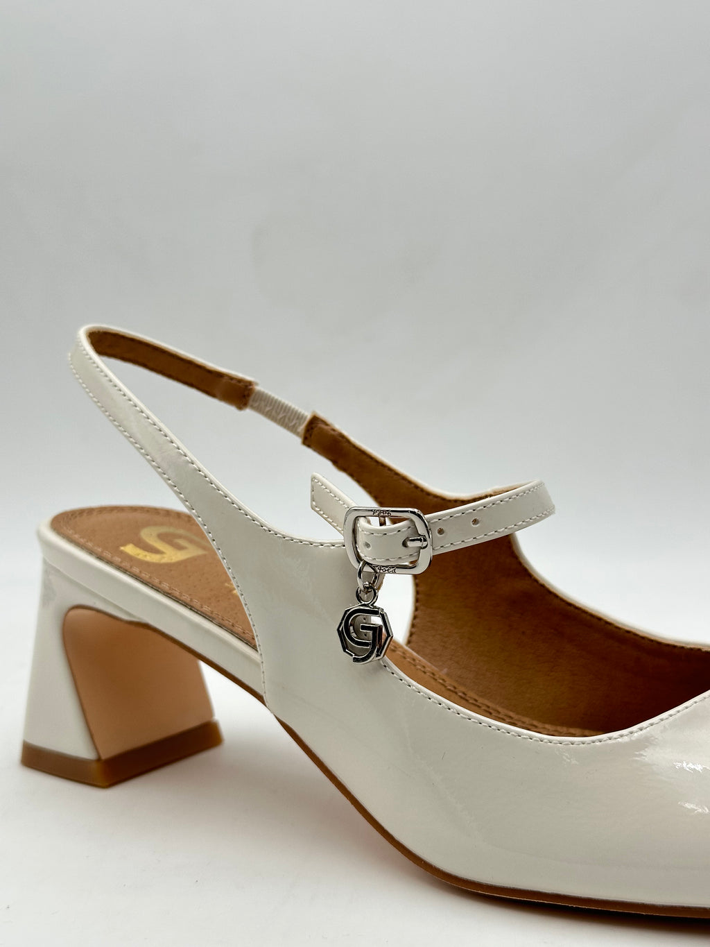 GOLD&GOLD -  Modello Chanel con tacco largo