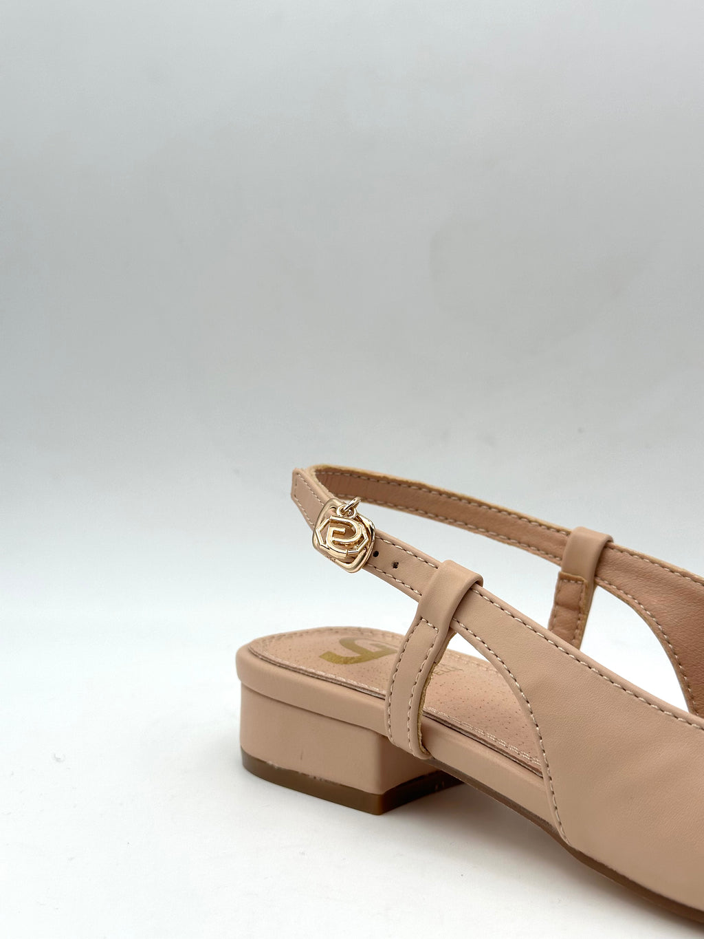 GOLD&GOLD - Sandali bassi Chanel con Fibbia