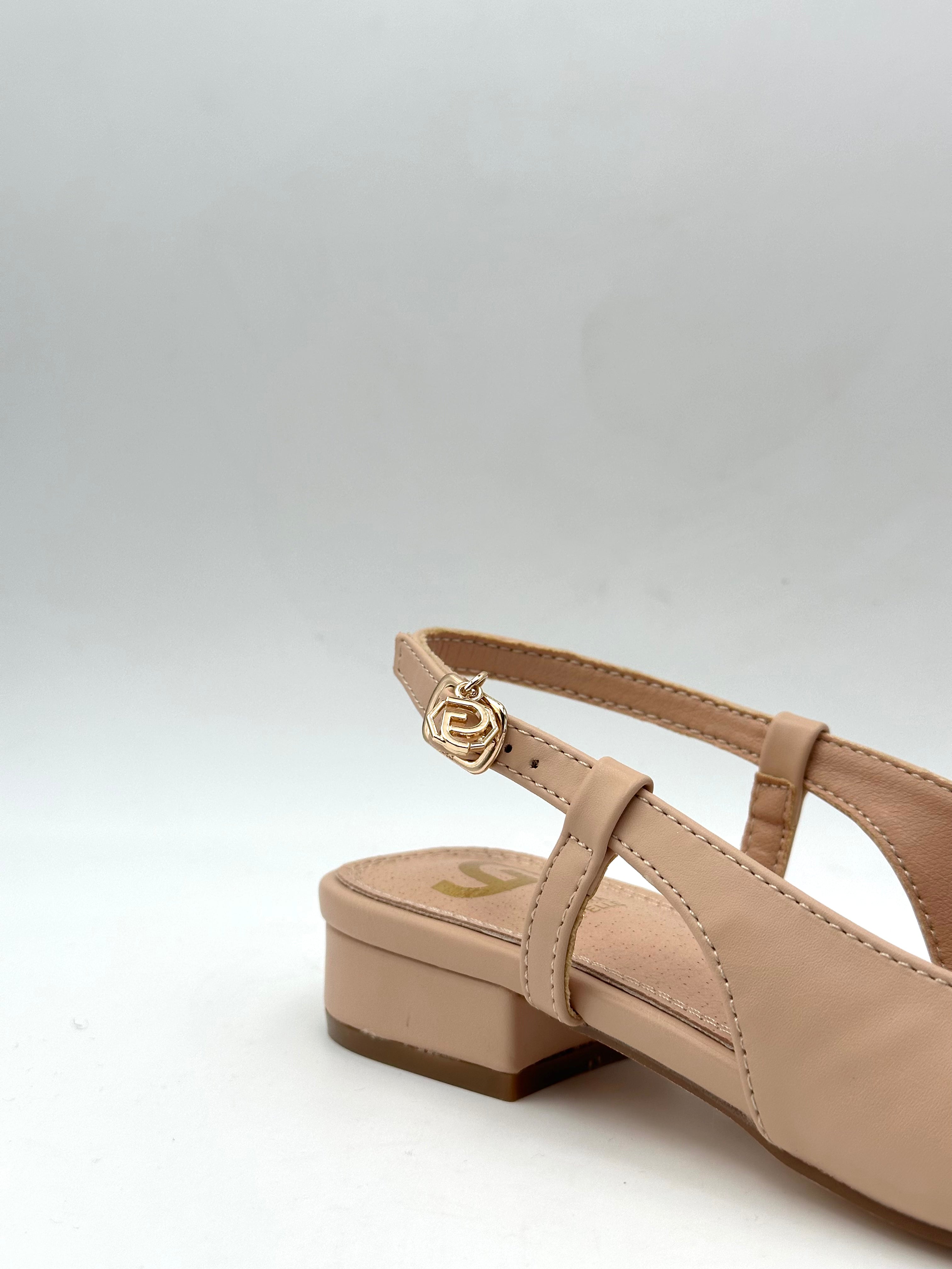 GOLD&GOLD - Sandali bassi Chanel con Fibbia