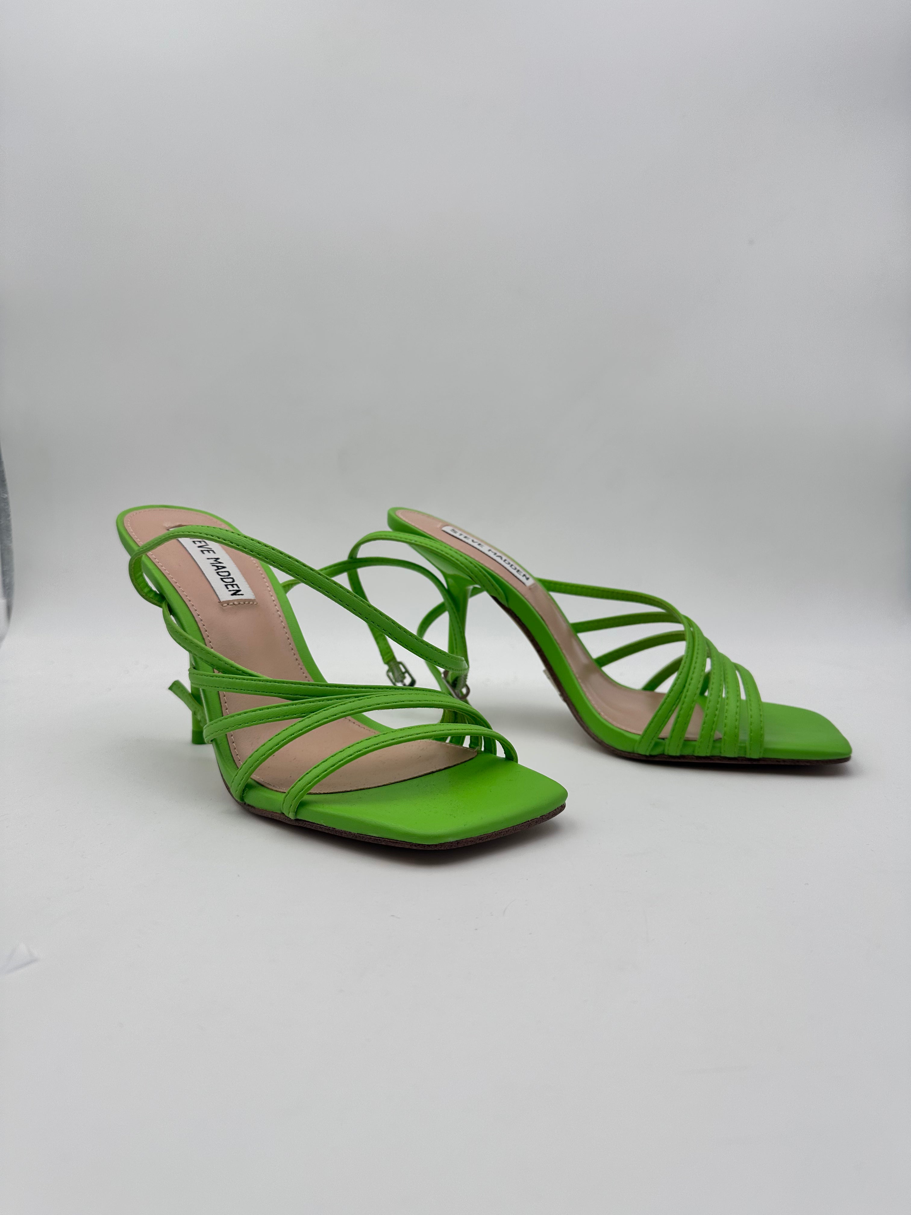 Steve Madden - ALL IN GRAN APPLE