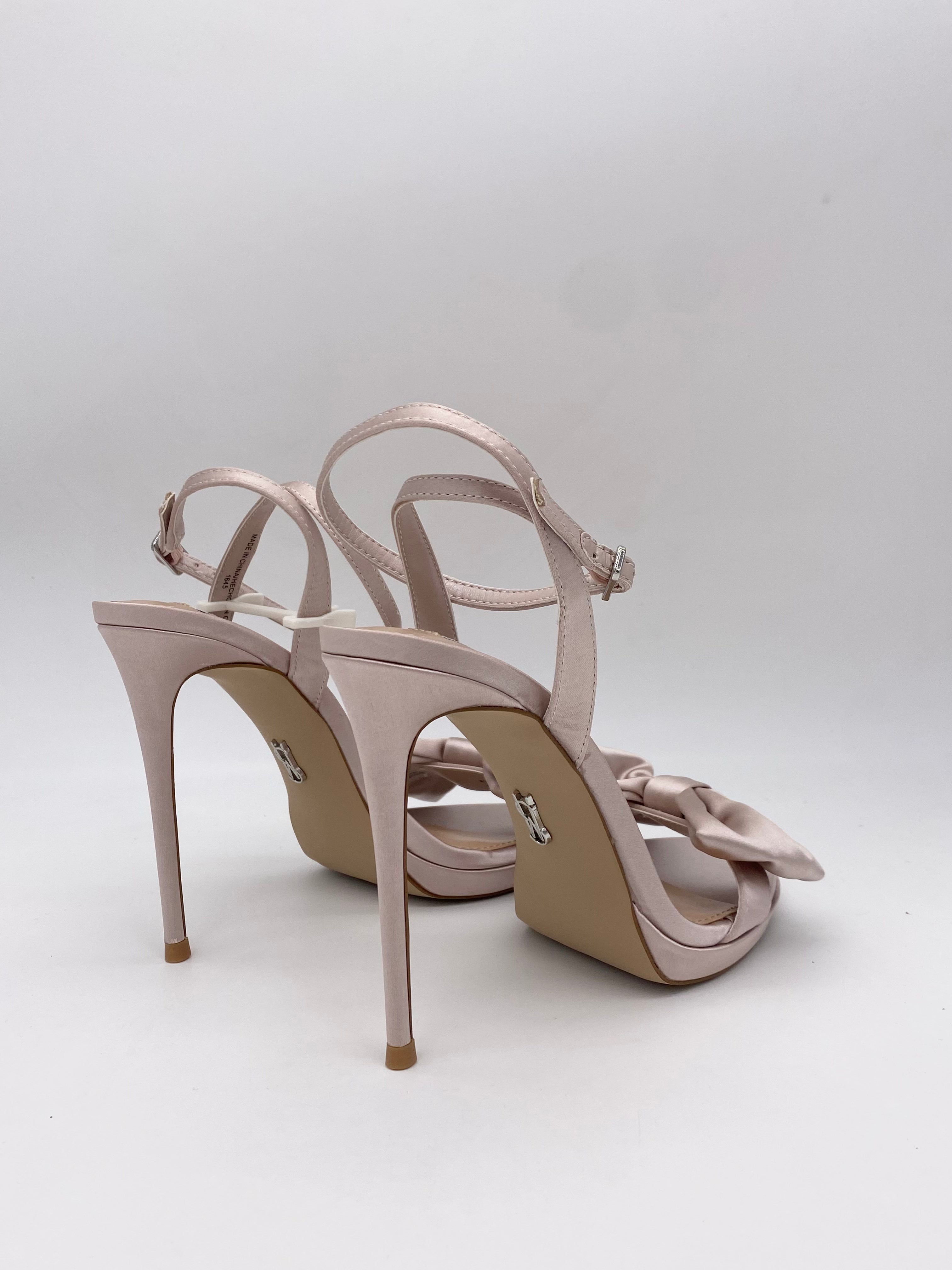 Steve Madden - WYNNIE CHAMP SATN