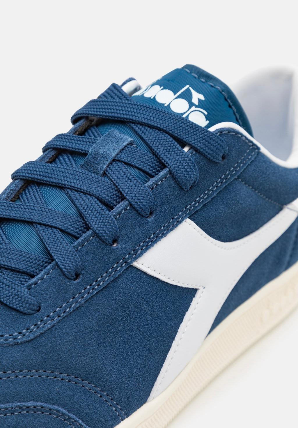 DIADORA - KICK