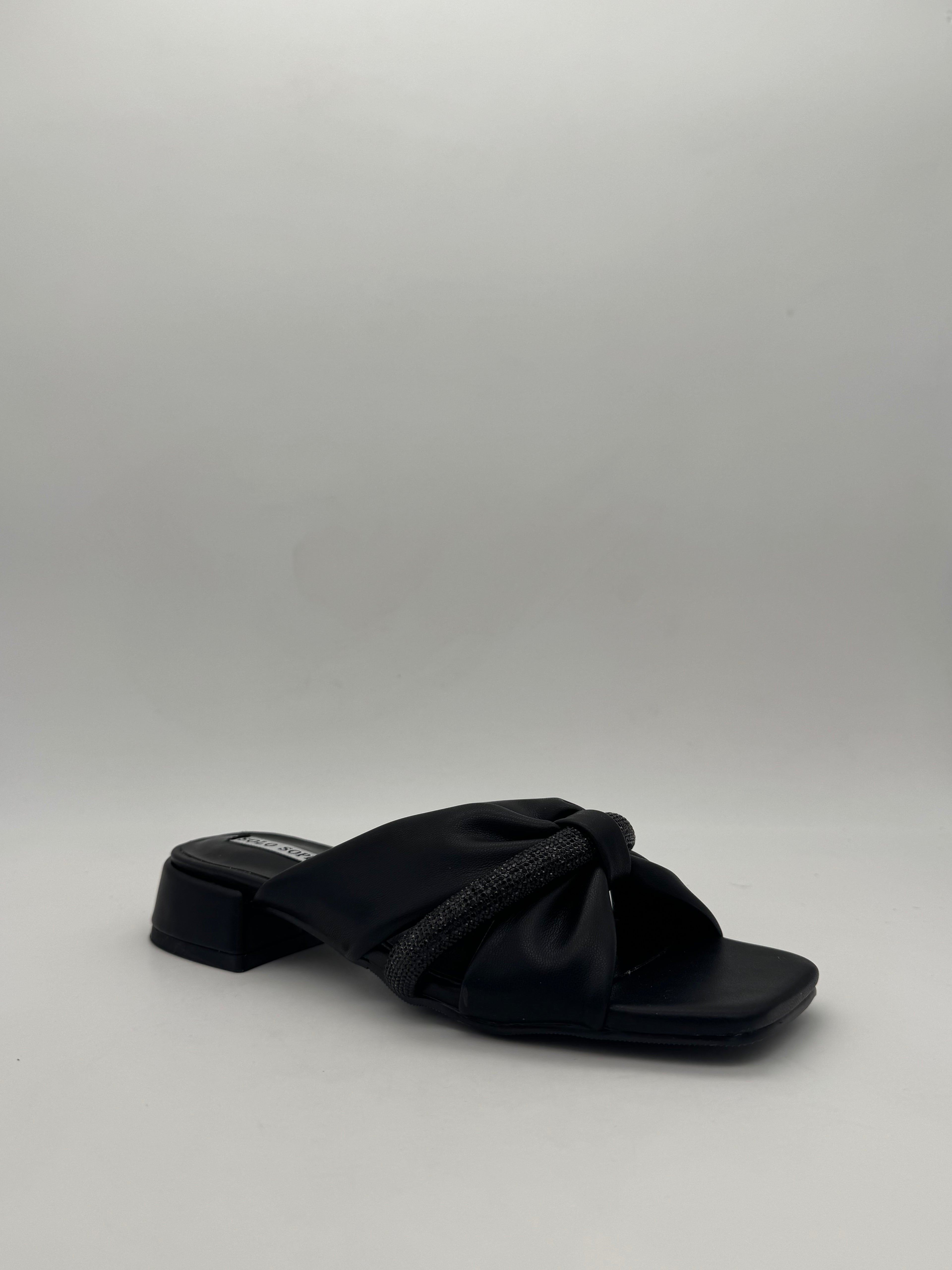 SOLO SOPRANI - Sandalo Basso Nero in Pelle - Donna