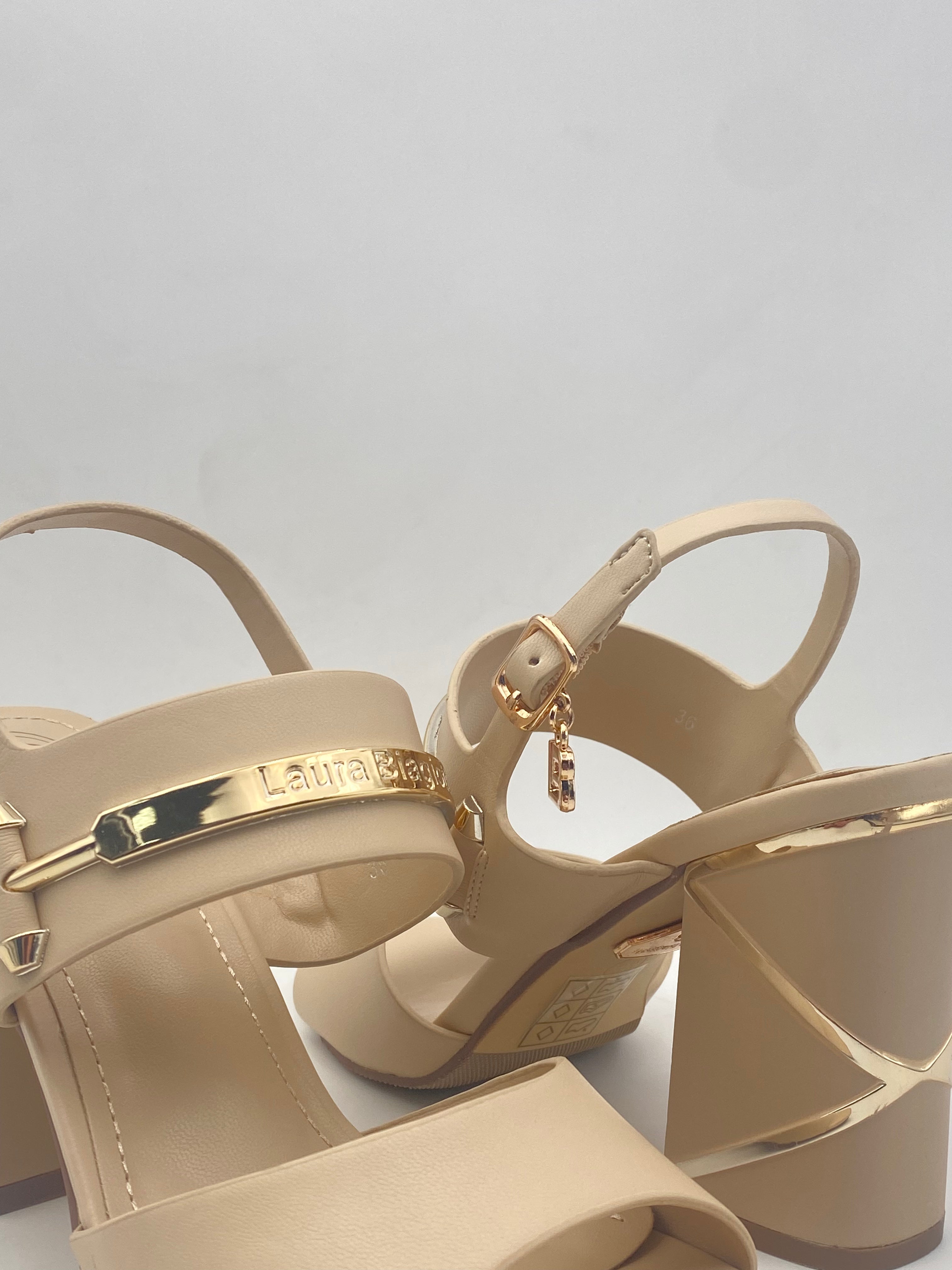 LAURA BIAGIOTTI - Sandali con tacco - Donna