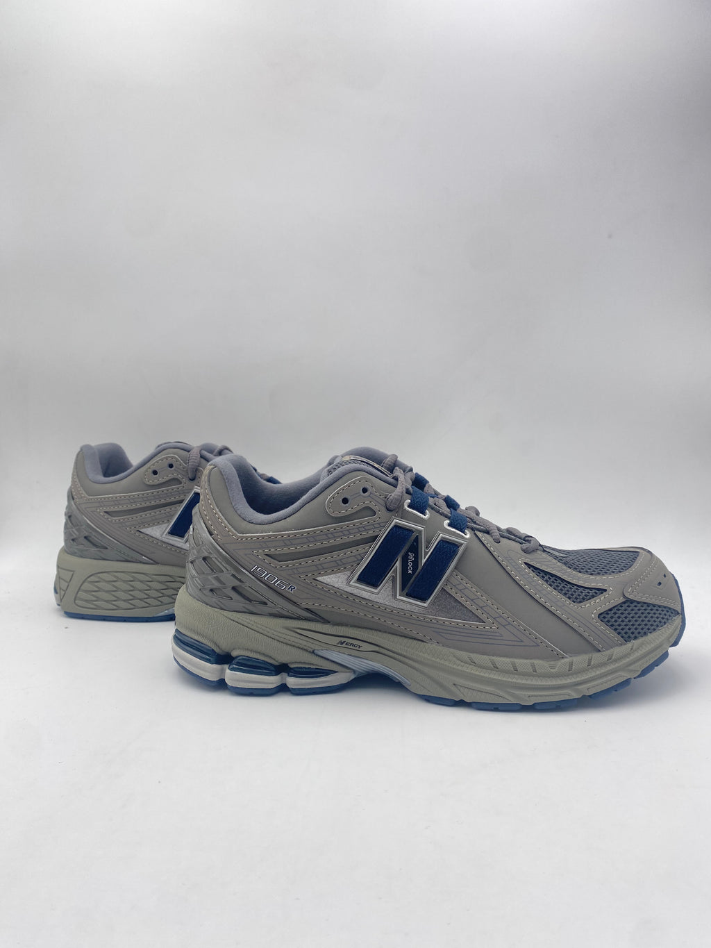New Balance 1906R