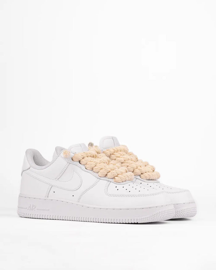 NIKE - AIR FORCE 1 LE
