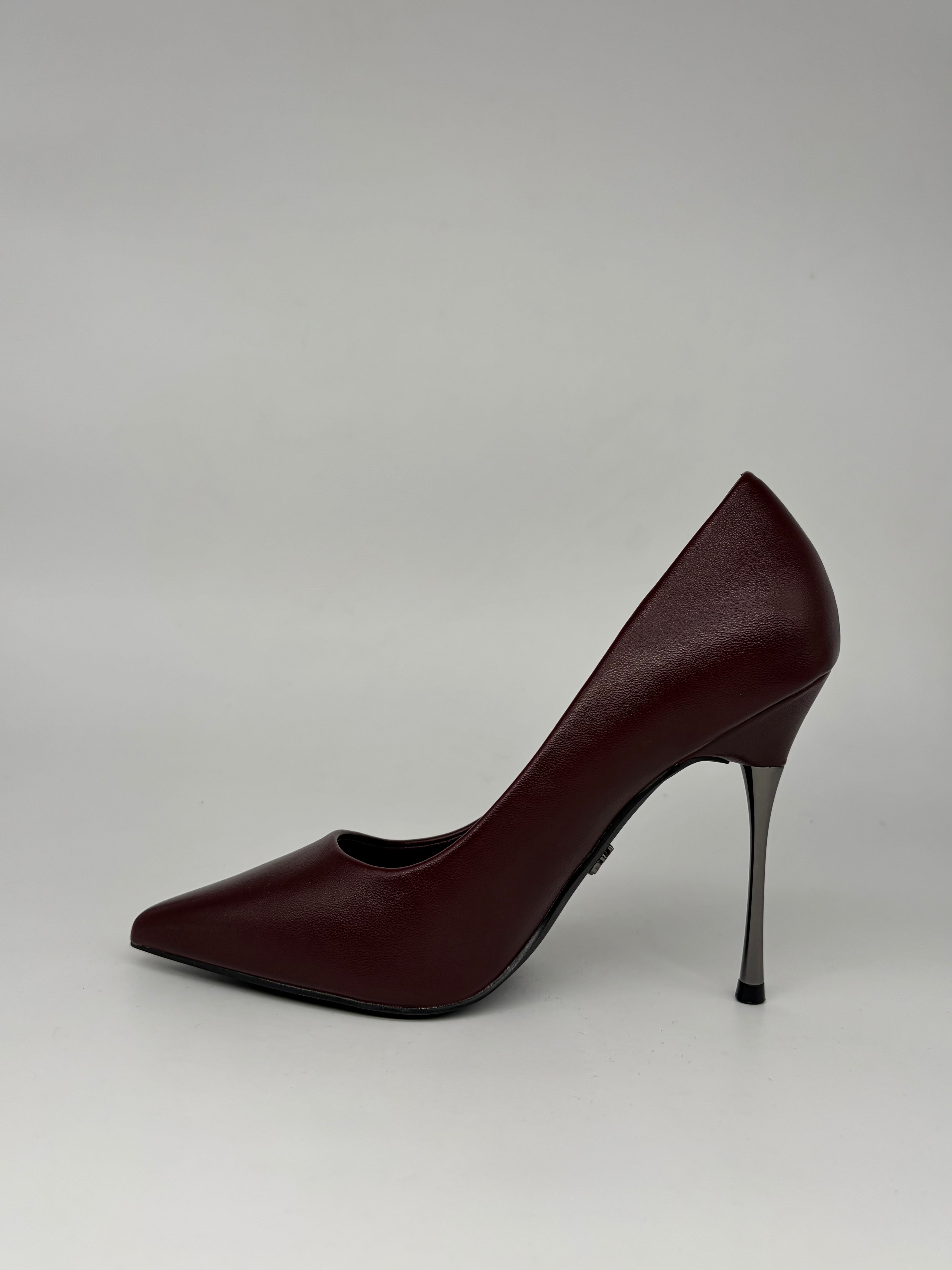 Gold & Gold - Tacco a stiletto effetto scultura Nero/Rosso